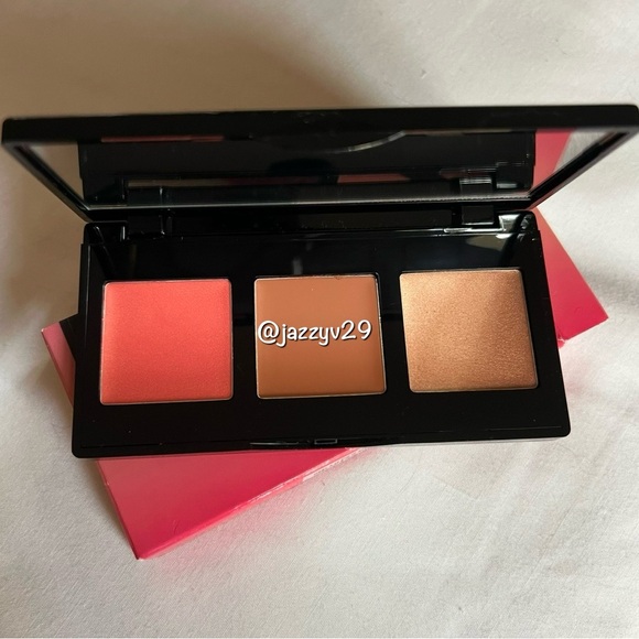 Laura Geller Multitasking Eye, Lip, Cheek Palette Cream to Powder Trio - Picture 2 of 3